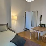 Downtown Cozy Old Town Apartamento *