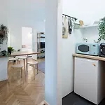 Downtown Cozy Old Town Apartamento Bucareste