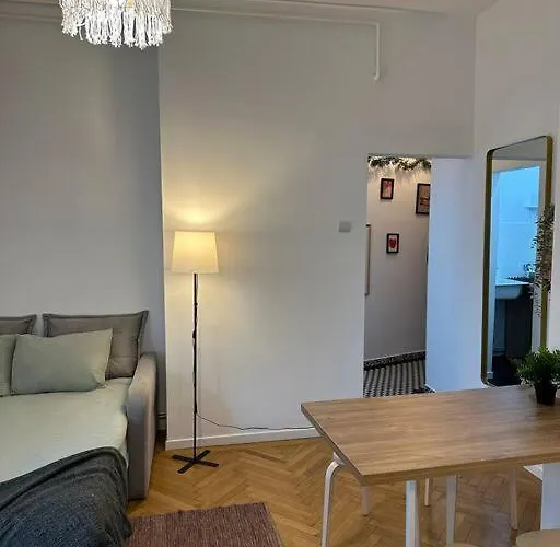 Downtown Cozy Old Town * Бухарест